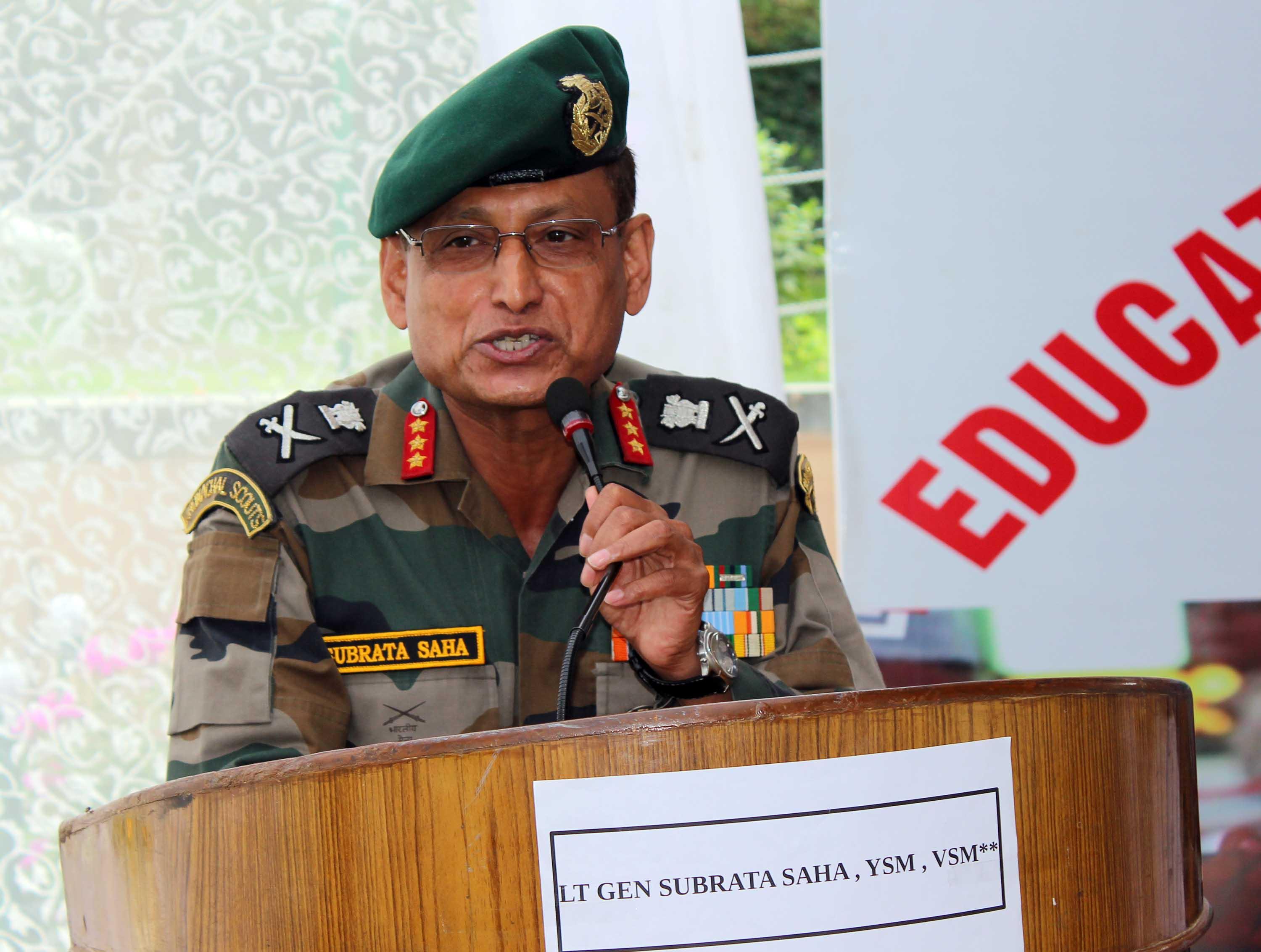 Youth of Kashmir have to face future challenges: Chinar Corps Commander